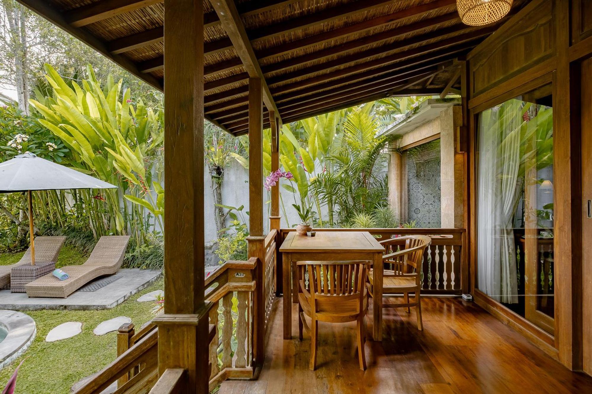Anandari Villa *